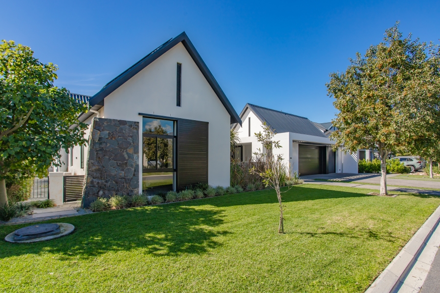 5 Bedroom Property for Sale in Val De Vie Estate Western Cape
